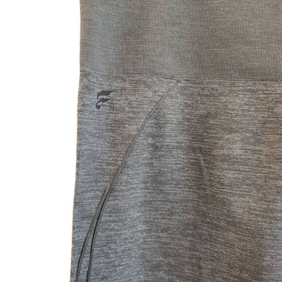 Fabletics Gray Seamless Ruched Leggings Size Medium - Picture 3 of 4
